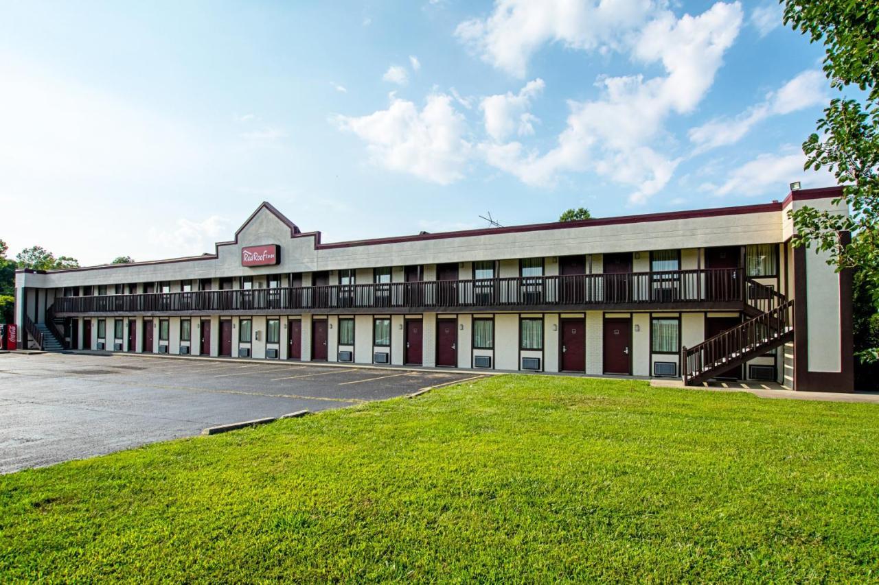 Red Roof Inn Scottsburg Bagian luar foto