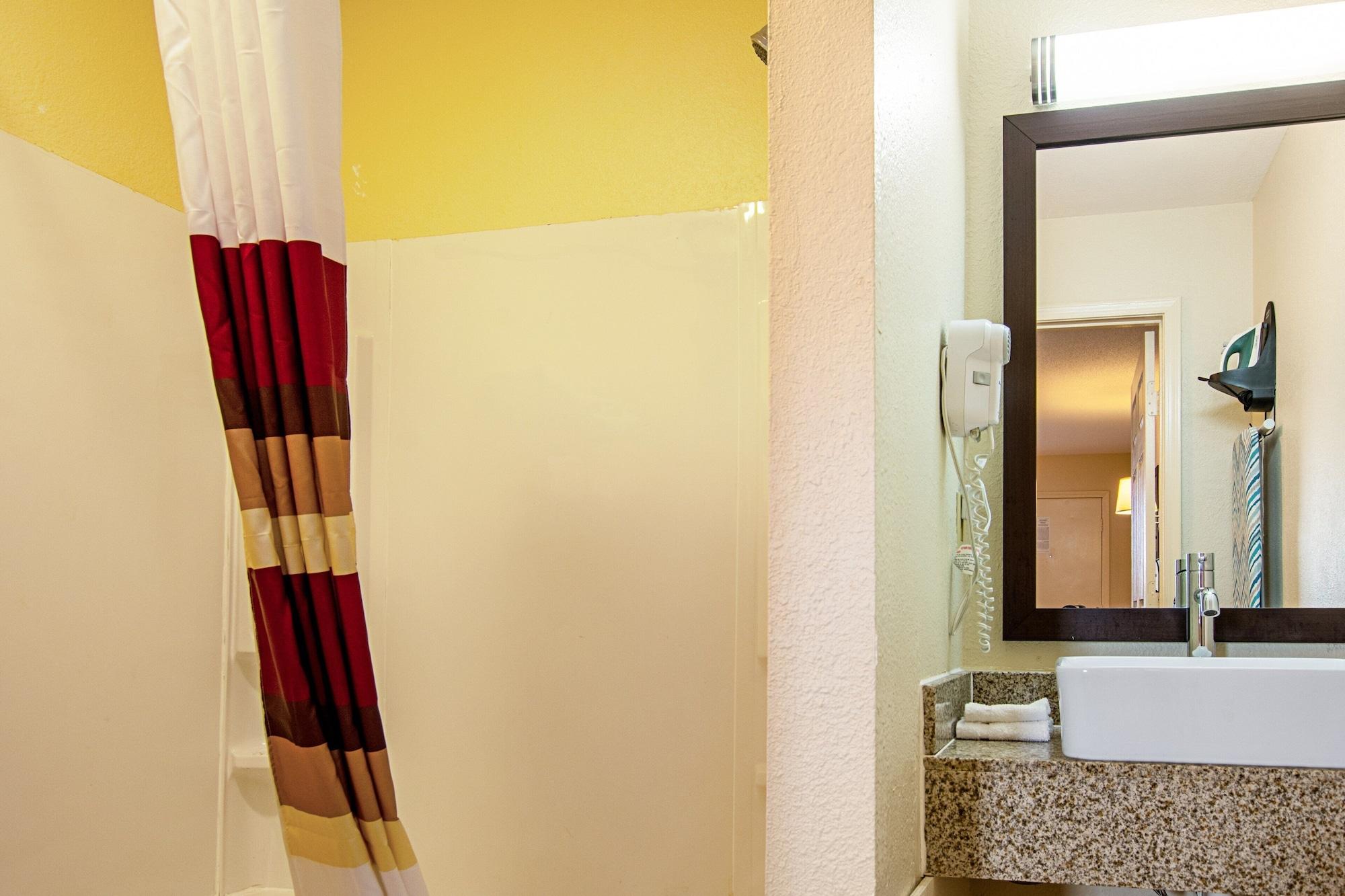 Red Roof Inn Scottsburg Bagian luar foto