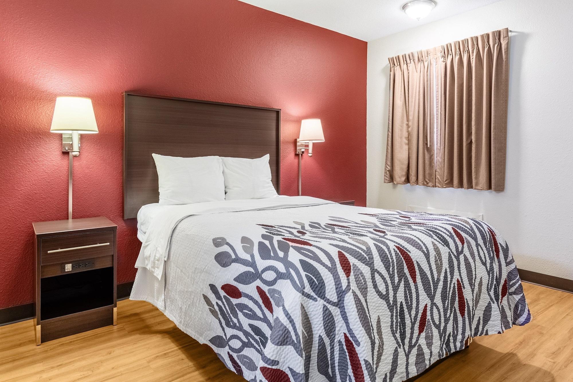 Red Roof Inn Scottsburg Bagian luar foto