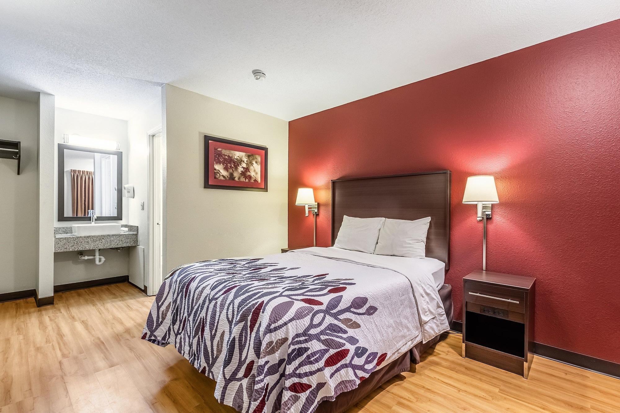 Red Roof Inn Scottsburg Bagian luar foto
