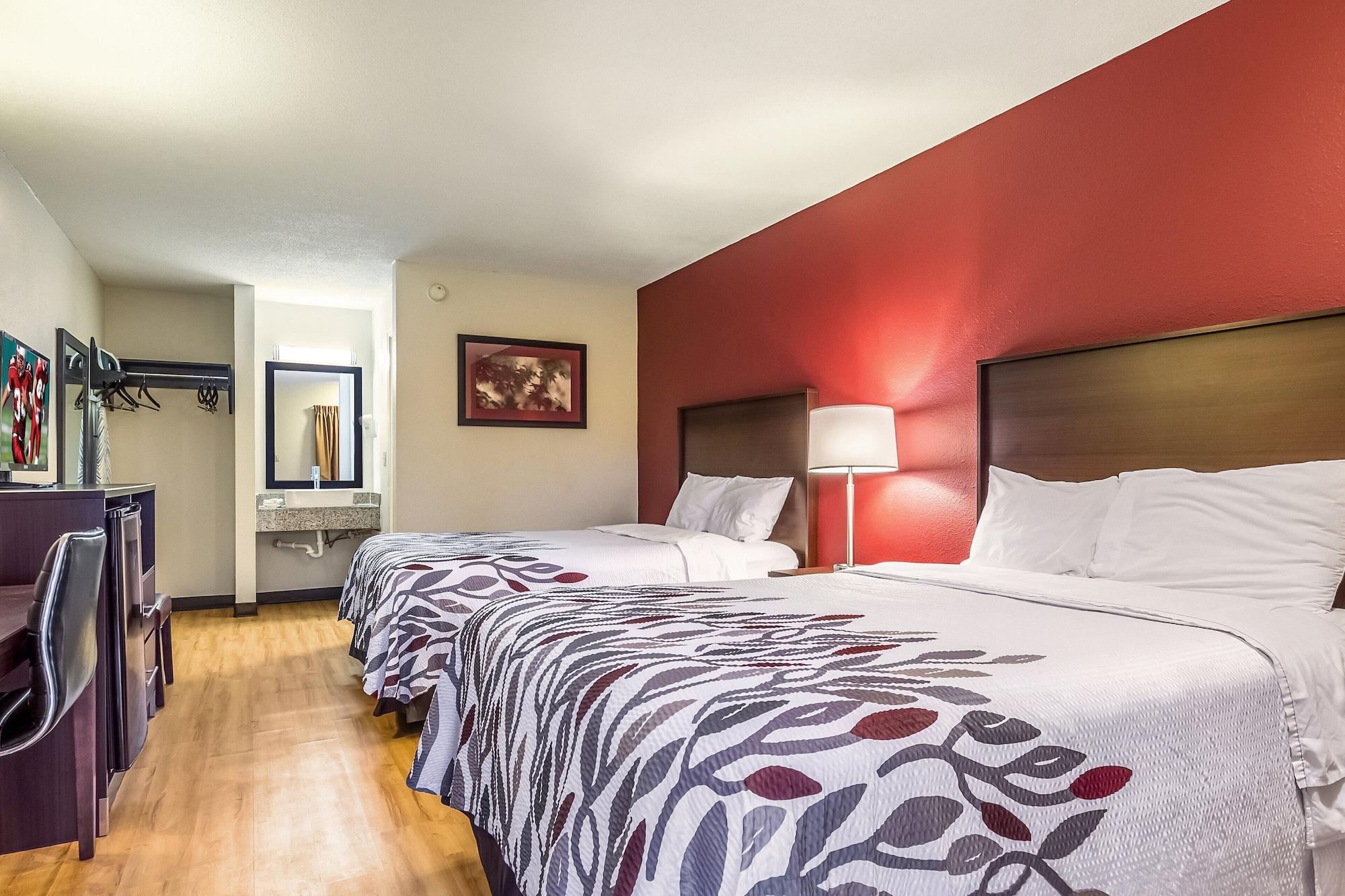 Red Roof Inn Scottsburg Bagian luar foto
