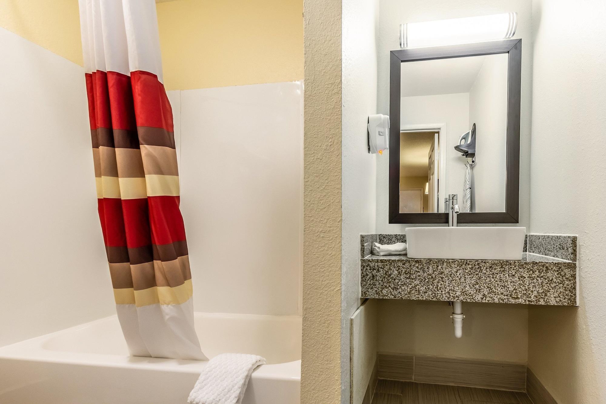 Red Roof Inn Scottsburg Bagian luar foto