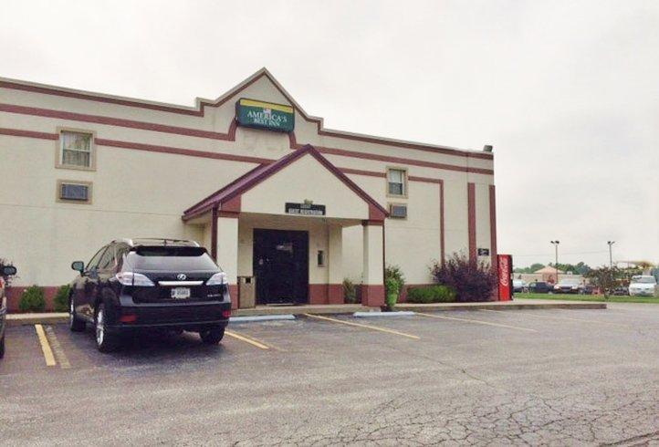 Red Roof Inn Scottsburg Bagian luar foto